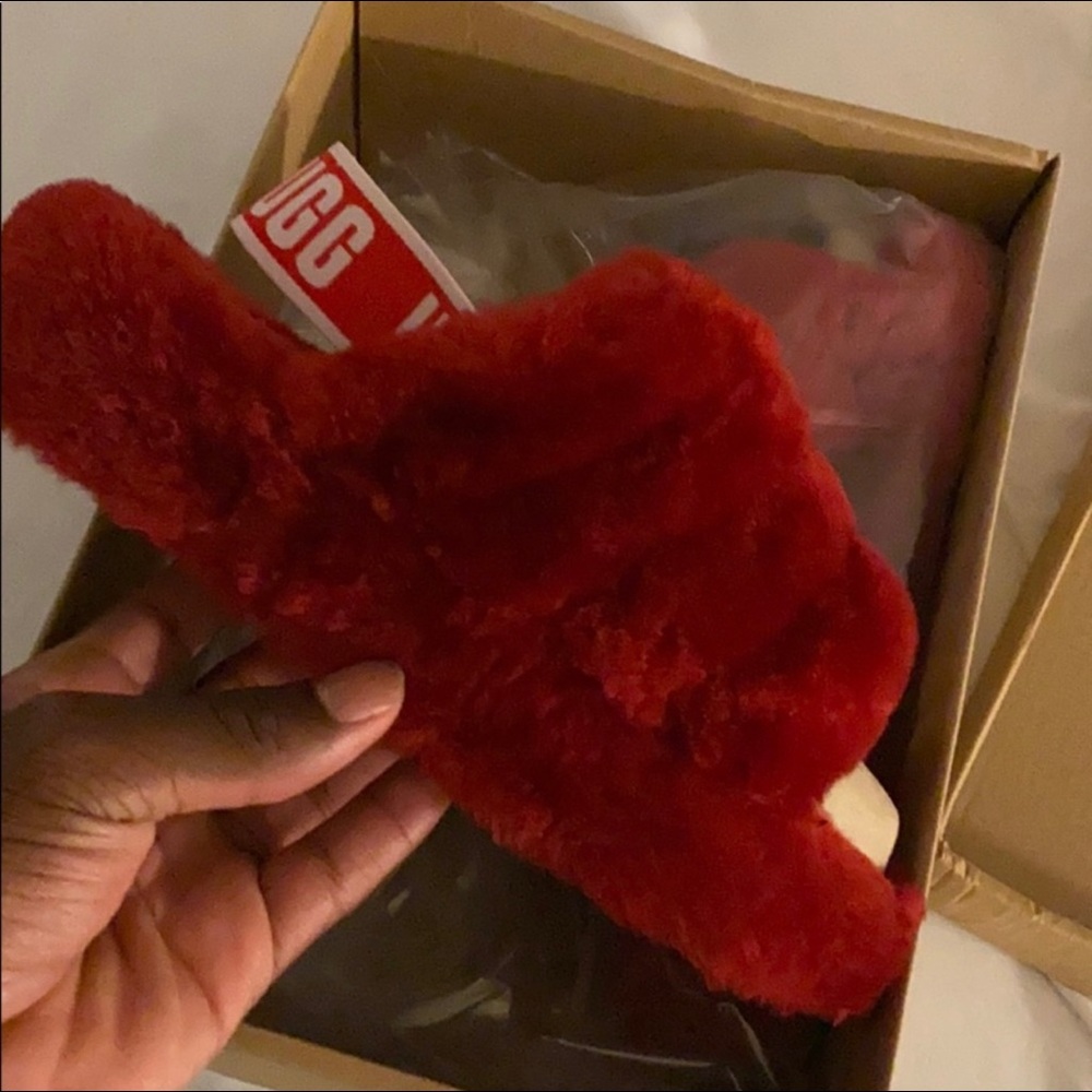 UGG SLIDES